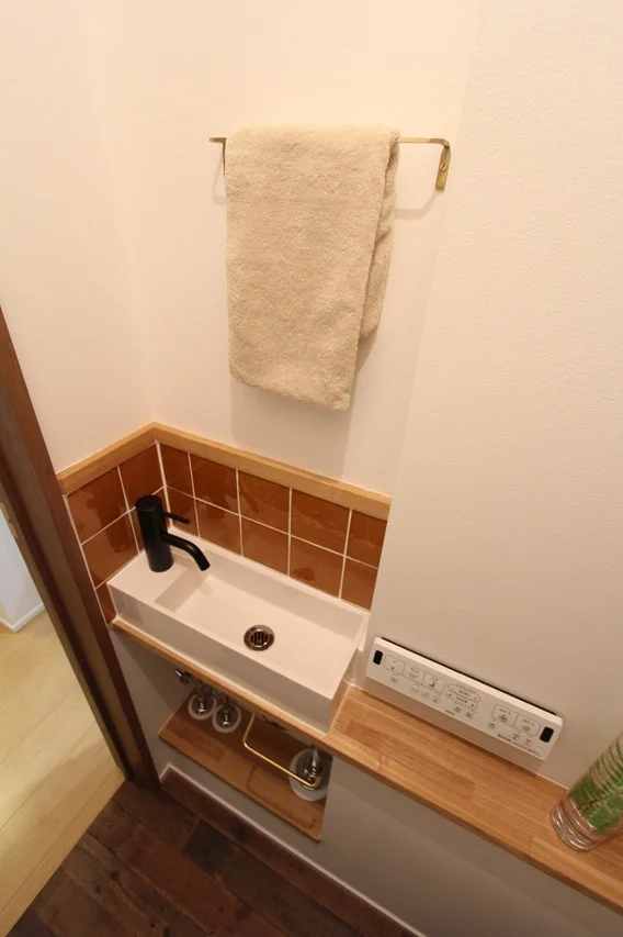 リノベーション後のトイレ手洗い場