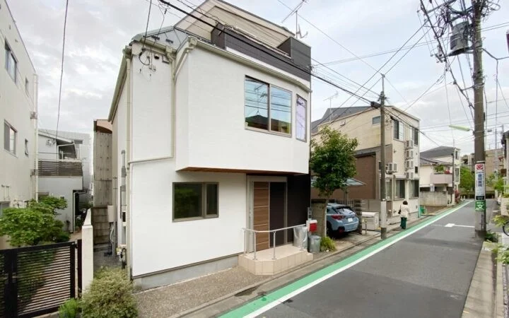 本と暮らす理想の家へ！築8年の戸建てが開放感あふれる空間に生まれ変わるリノベーション事例