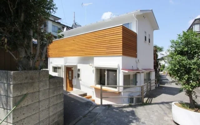 築55年の古家が「街のランドマーク」に大変身！板橋区赤塚に誕生した料理教室併設の店舗併用住宅