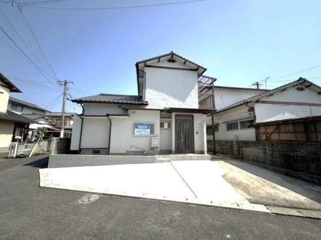 駐車スペースのある日本家屋