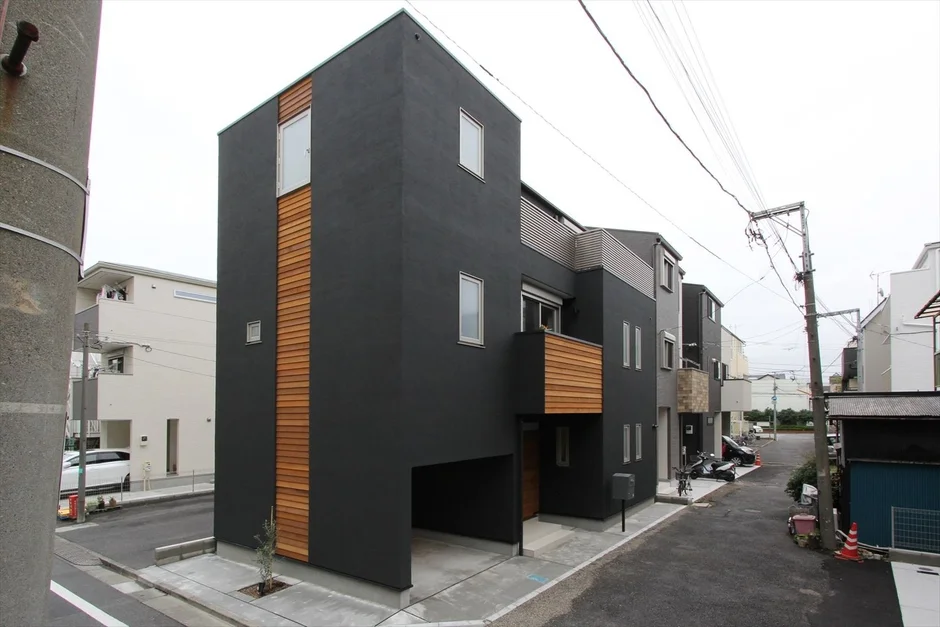 敷地20坪で叶えた吹き抜けのある3階建てW断熱住宅