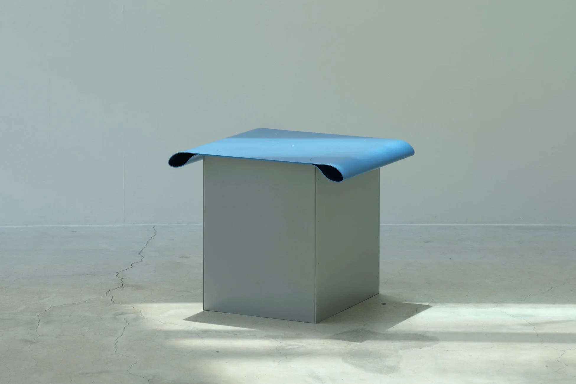 EETAL Ribbon Stool