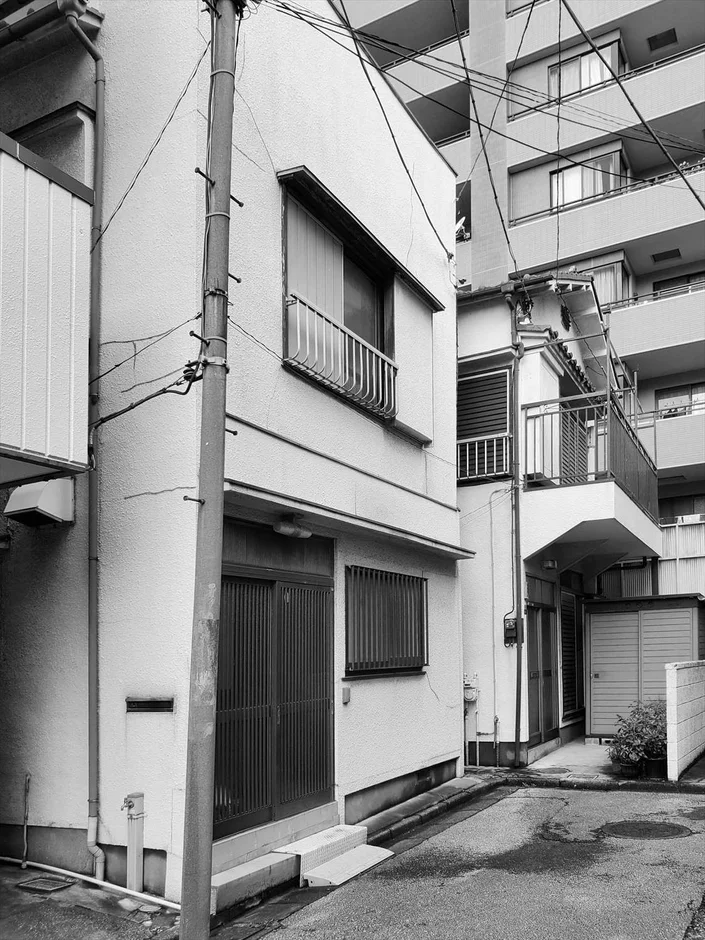 モノクロの空き部屋