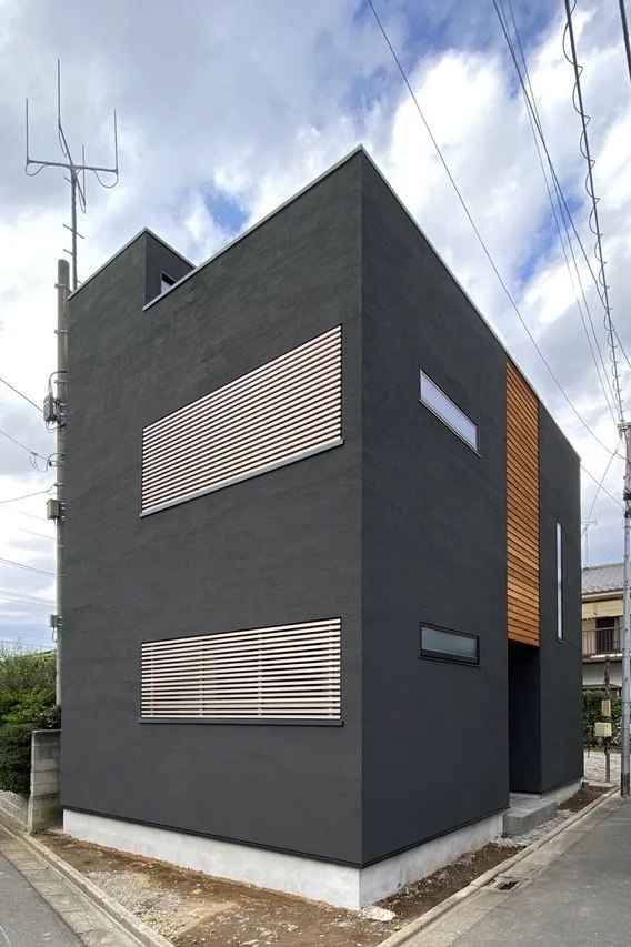 21坪の狭小地でも夢の「屋上キャンプ」！高気密・高断熱の都市型3階建て住宅で叶える理想の暮らし